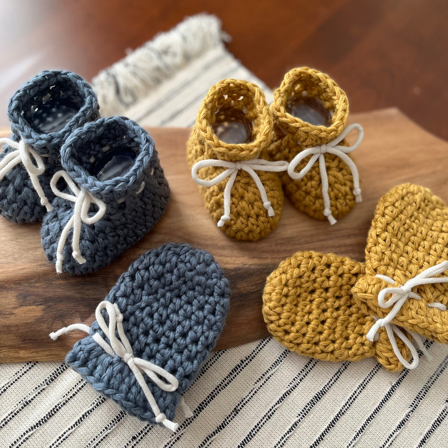 Cotton baby thumbless mittens